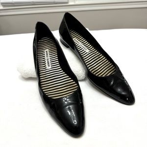 Manolo Blahnik Black Patent Leather Pointed Toe Ballet Flats 38.5